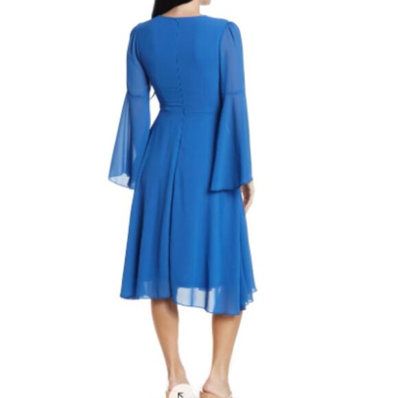 Rent the Runway Area Stars Maggie Bell Sleeve Dress  NWT Size Medium - Picture 2 of 3